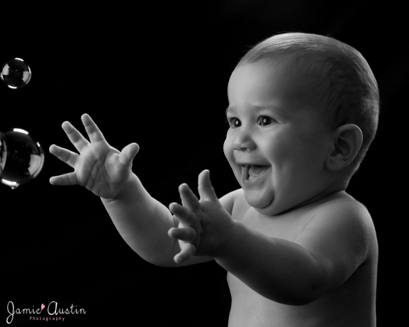 Jamie Austin Photography. Baby Bubbles